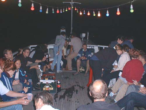 Teamer-Party on the sea.JPG (33057 Byte)